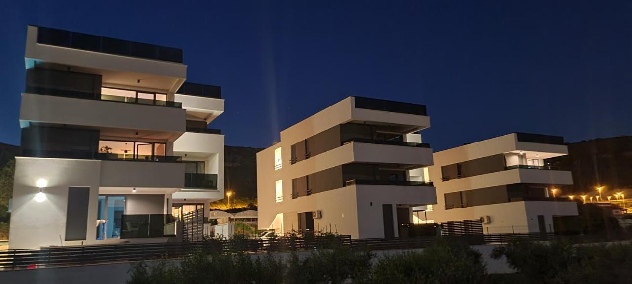 Apartman Marcelina 1 With Private Pool Trogir Zewnętrze zdjęcie