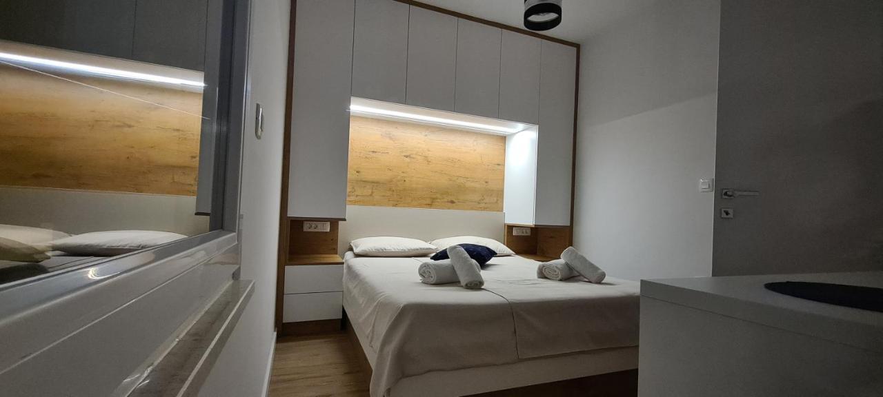Apartman Marcelina 1 With Private Pool Trogir Zewnętrze zdjęcie