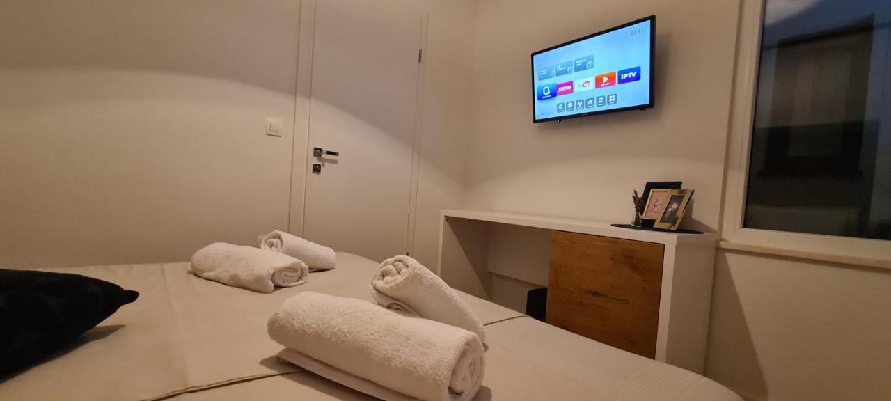 Apartman Marcelina 1 With Private Pool Trogir Zewnętrze zdjęcie