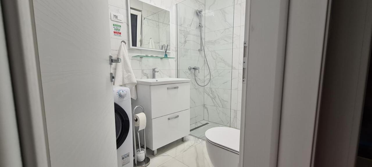 Apartman Marcelina 1 With Private Pool Trogir Zewnętrze zdjęcie