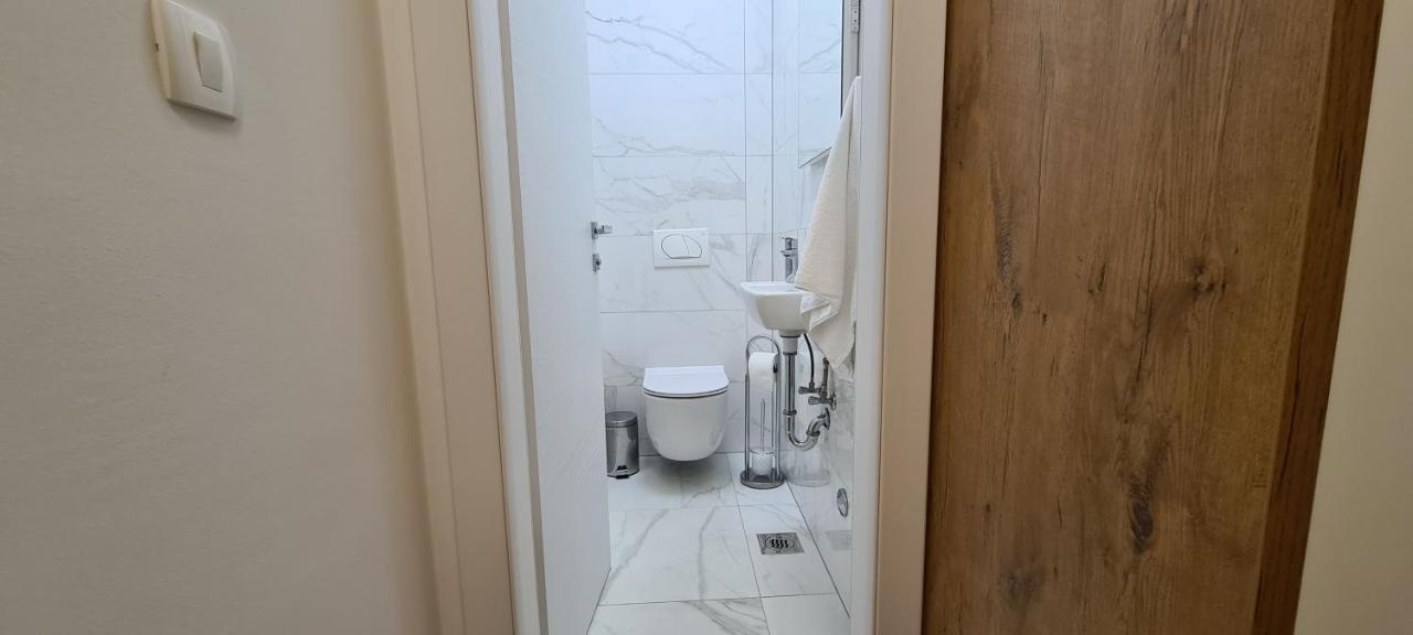 Apartman Marcelina 1 With Private Pool Trogir Zewnętrze zdjęcie